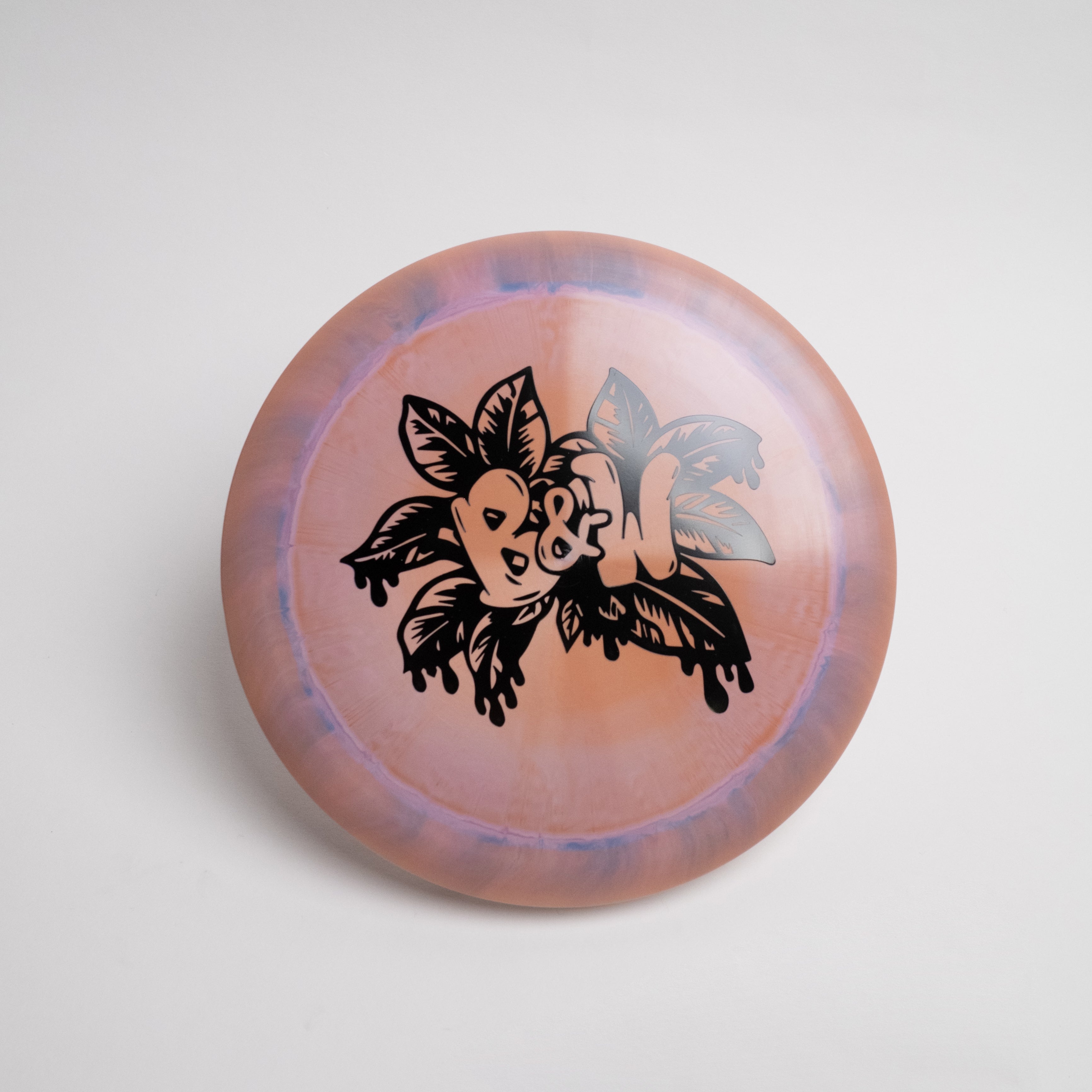 ESP Nuke - Discraft disc with a wide wing, deep rim, and domed flight plate, optimized for dependable distance and overstable flight. Suitable for intermediate to advanced players.