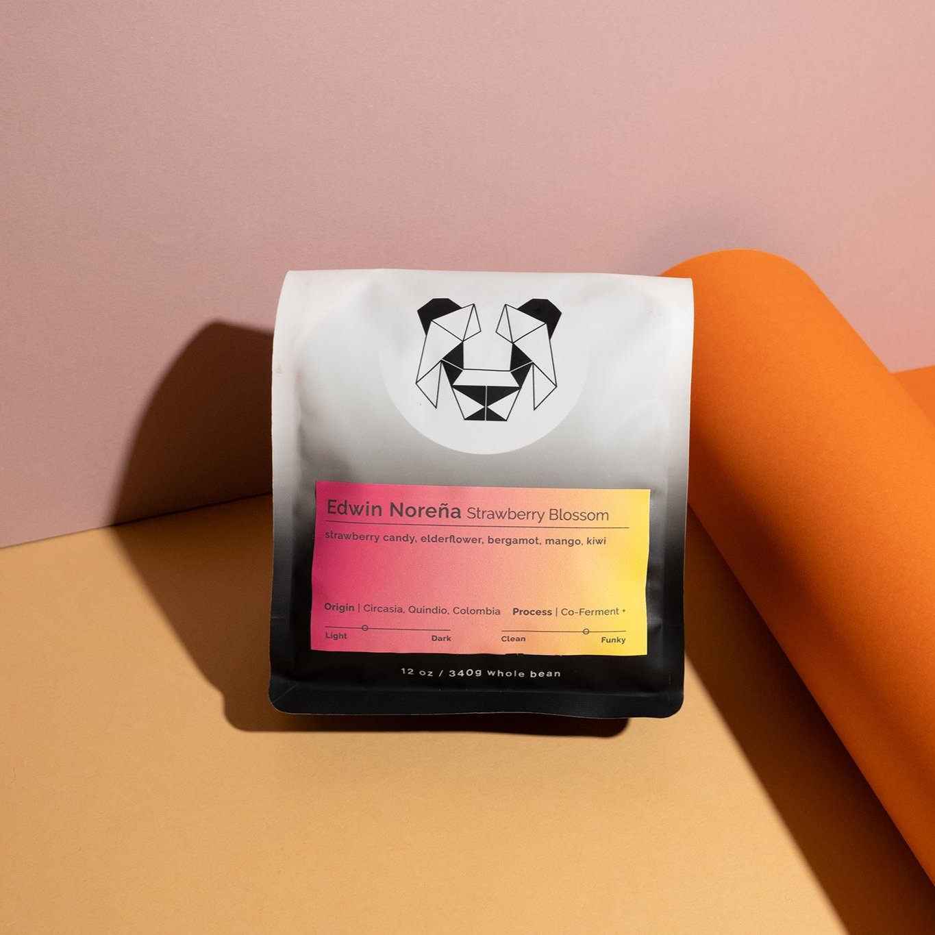 Edwin Noreña - Strawberry Blossom coffee blend featuring experimental processes, highlighting florality and fruitiness, crafted from Pink & Red Bourbon varieties at Campo Hermoso, Colombia.