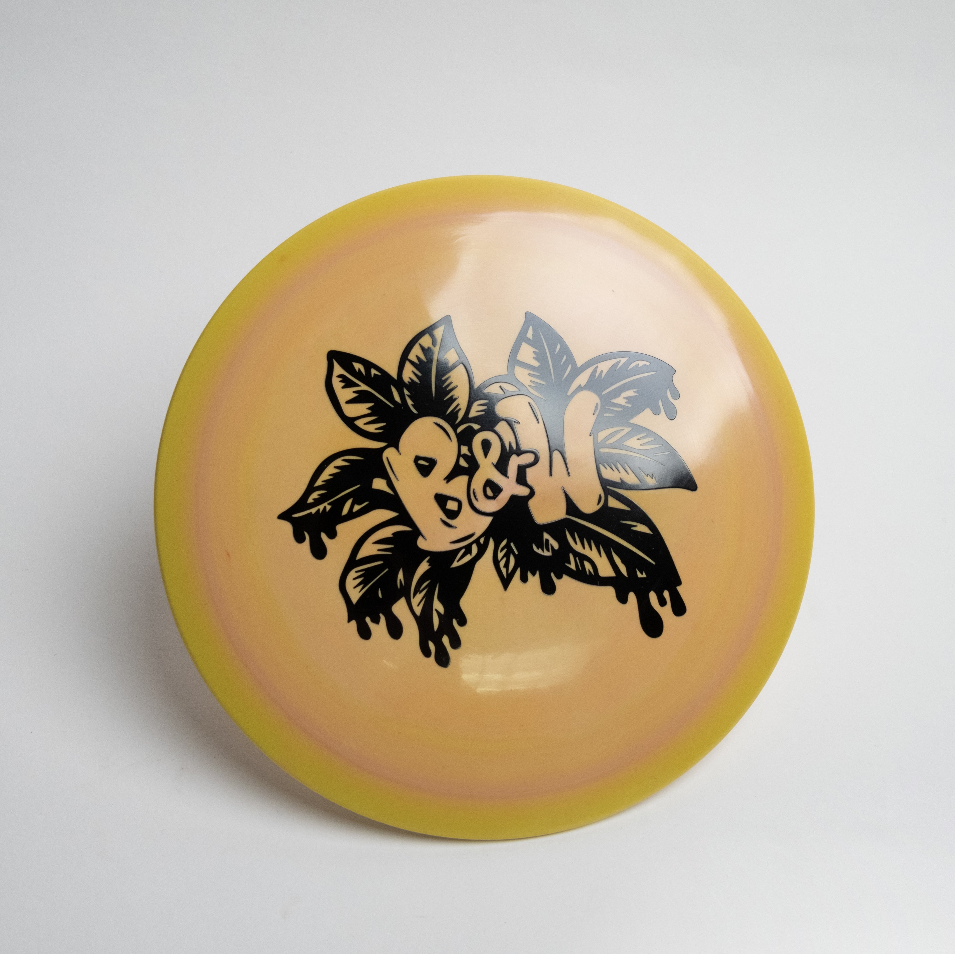 Paul McBeth Athena - Discraft disc, designed for control shots, showcasing its versatility and dependable fade, ideal for both beginners and professionals in disc golf.