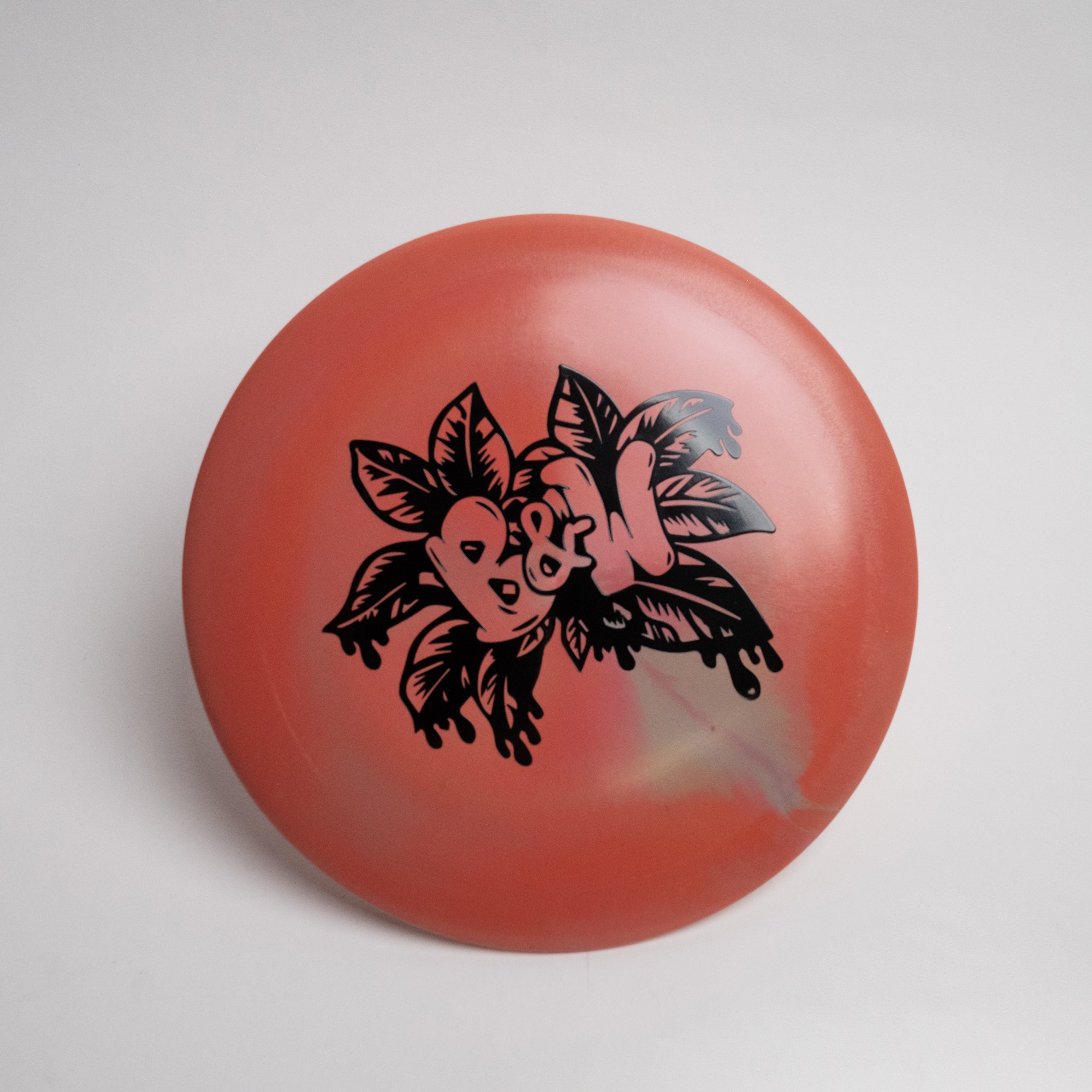 Recycled Avenger SS - Discraft disc designed for control, suitable for all skill levels, featuring Recycled ESP material and ideal for hyzer-flip and roller shots.
