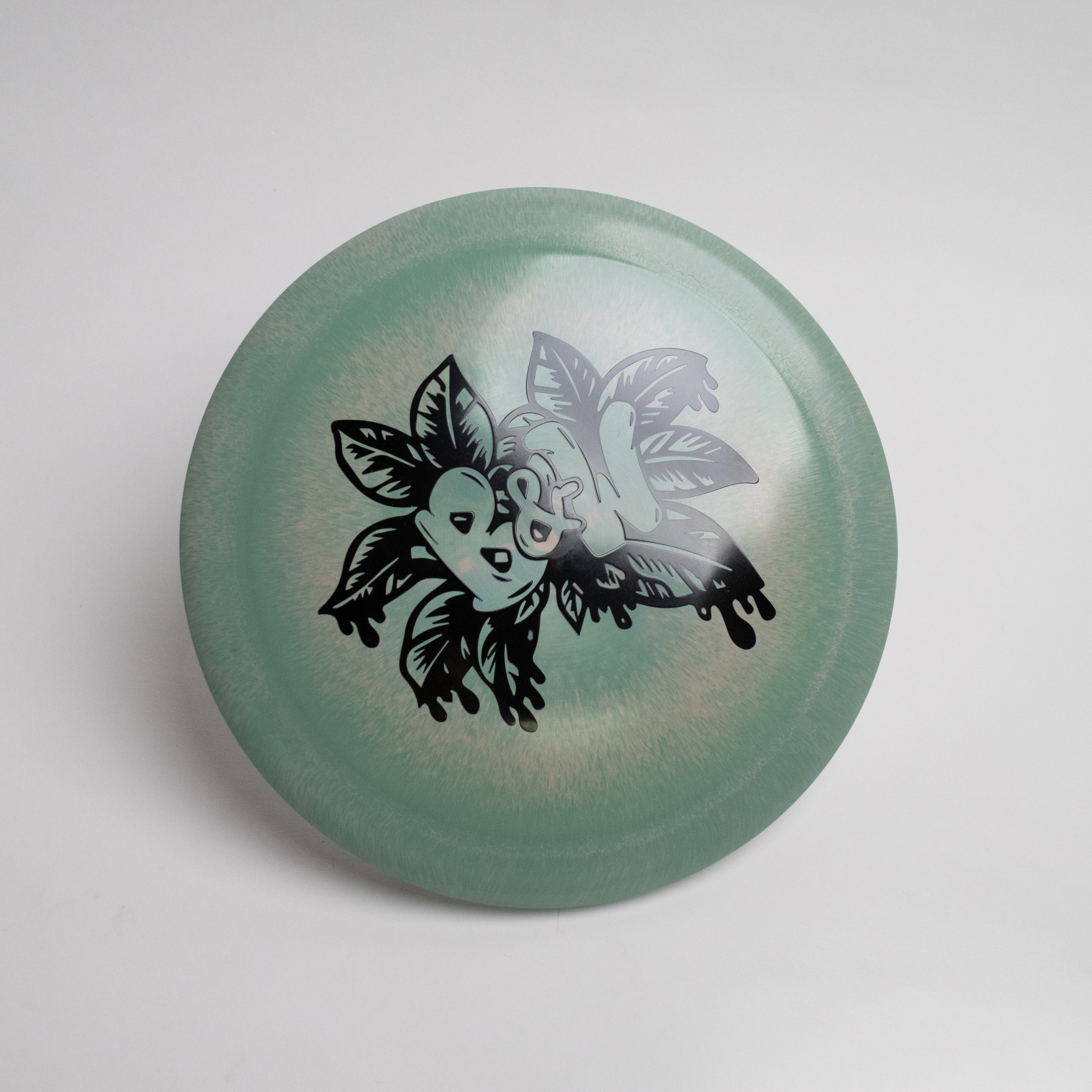 Recycled Scorch - Discraft disc with a convex wing and microbead, designed for high-speed, understable flight, enhancing distance and glide. Ideal for all skill levels.