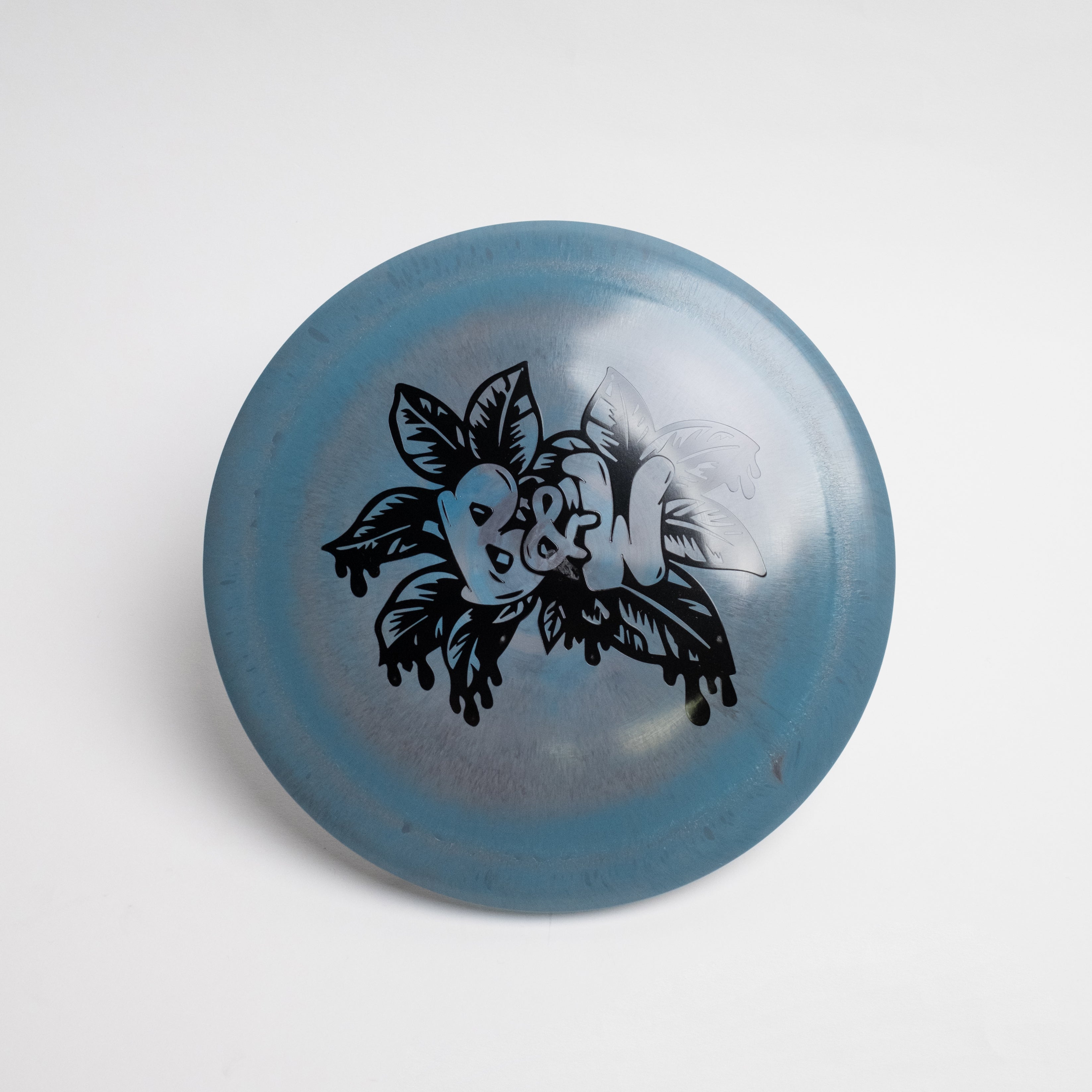 Recycled Scorch - Discraft disc, molded with a convex wing and microbead, designed for high-speed, understable flights, enhancing distance capacity and glide.