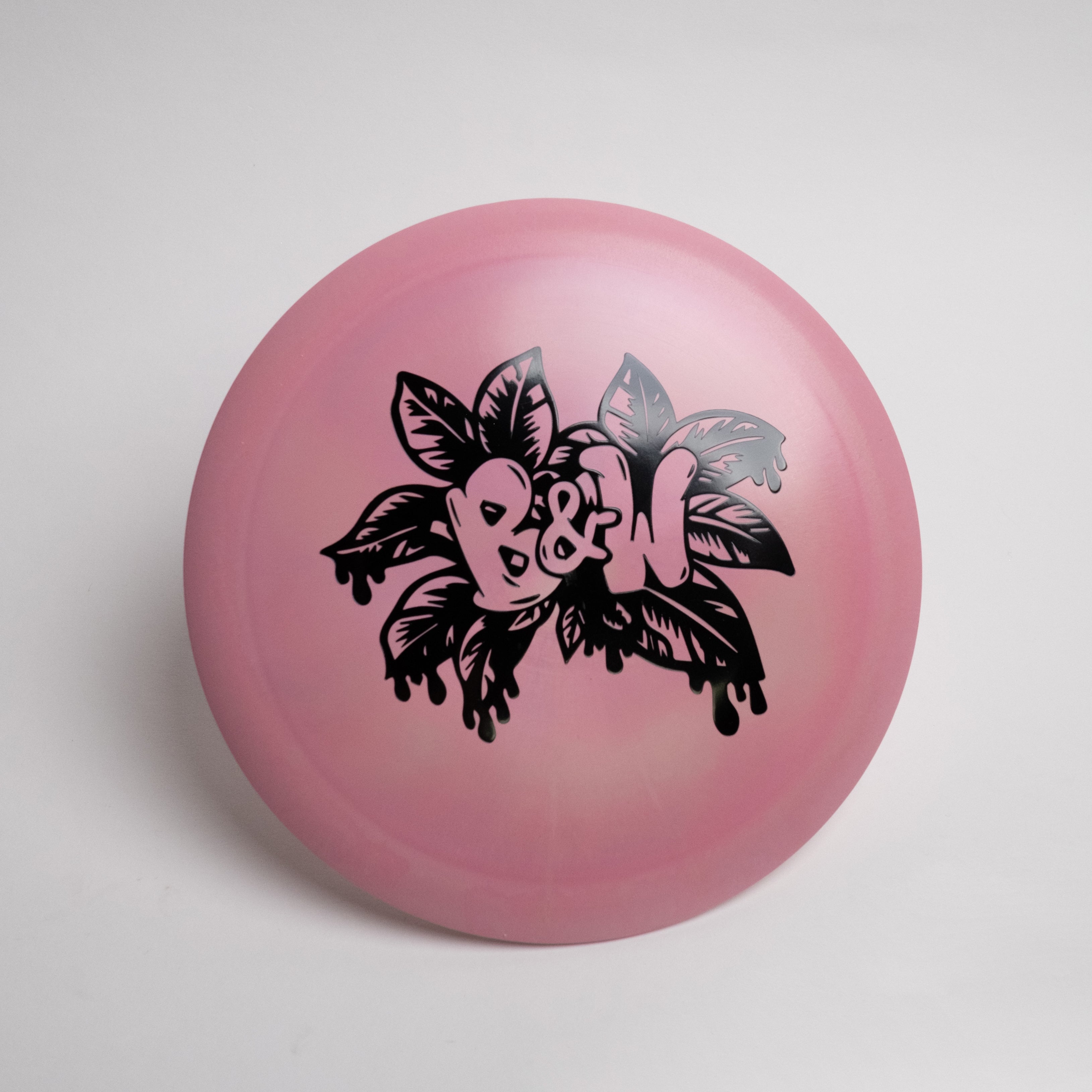 Recycled Heat - Discraft disc features a smooth, aerodynamic design, ideal for versatile players seeking a fairway driver with exceptional glide and understable flight characteristics.
