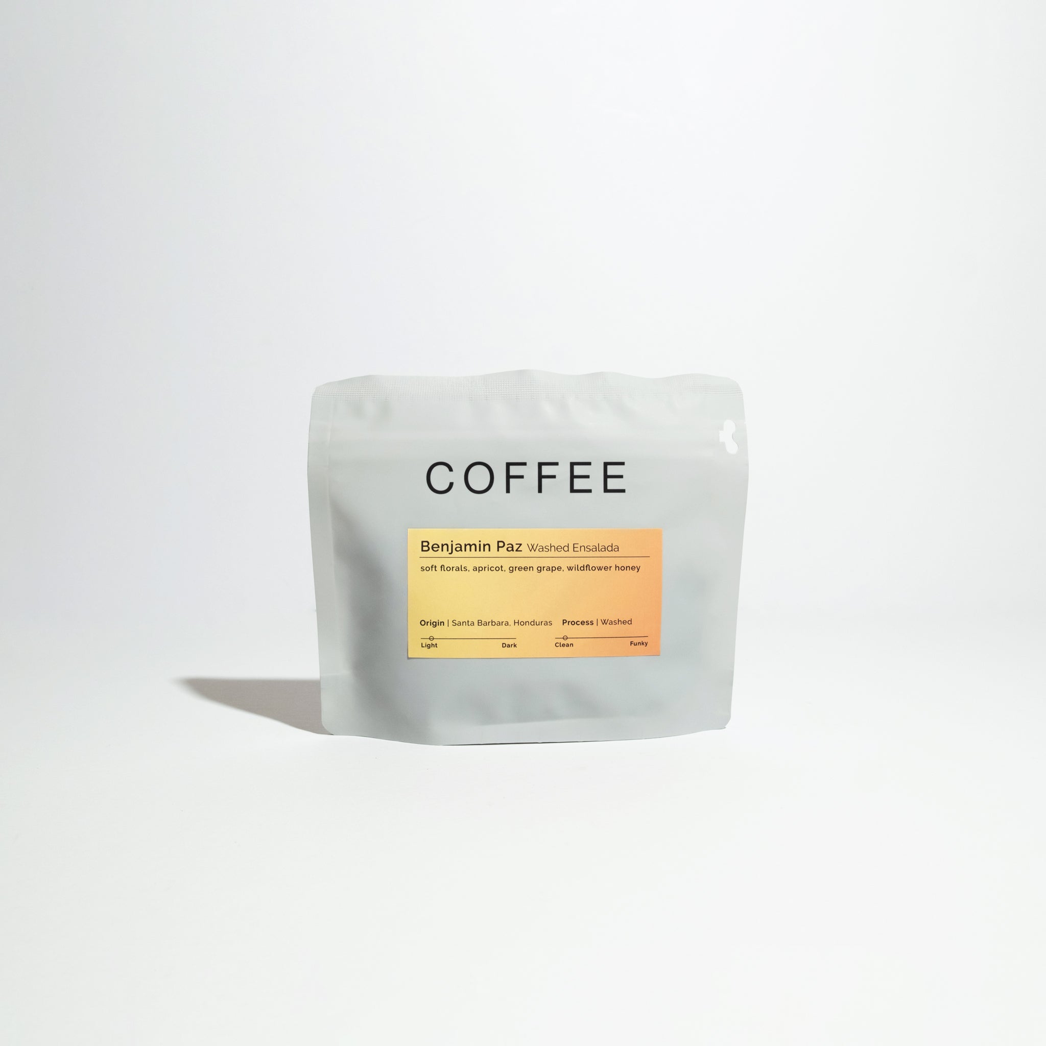 Pouch of Salad Set - Benjamin Paz coffee with notes of soft florals, apricot, green grape, wildflower honey. Origin: Santa Barbara, Honduras.